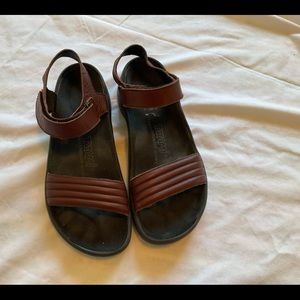 Tatami by Birkenstock EUC brown leather “dress” sandals Euro Sz 41